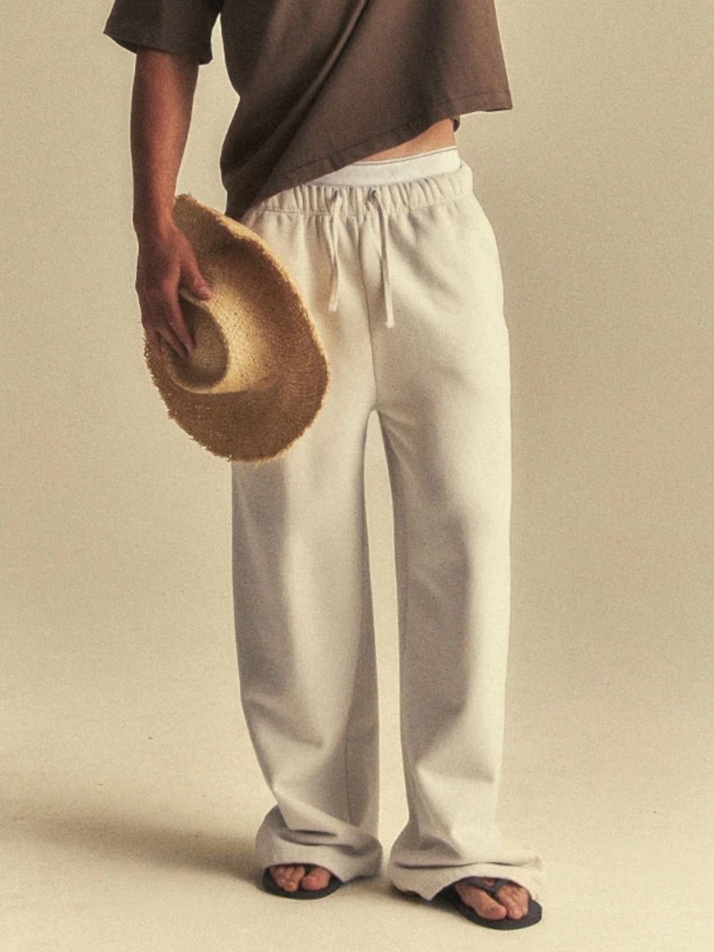 Elwood CORE STRAIGHT LEG SWEATPANT in VTG white